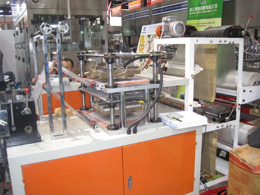 中国 機械、プラスチック切断の機械類を作る二重層のポリエチレンの手袋 サプライヤー